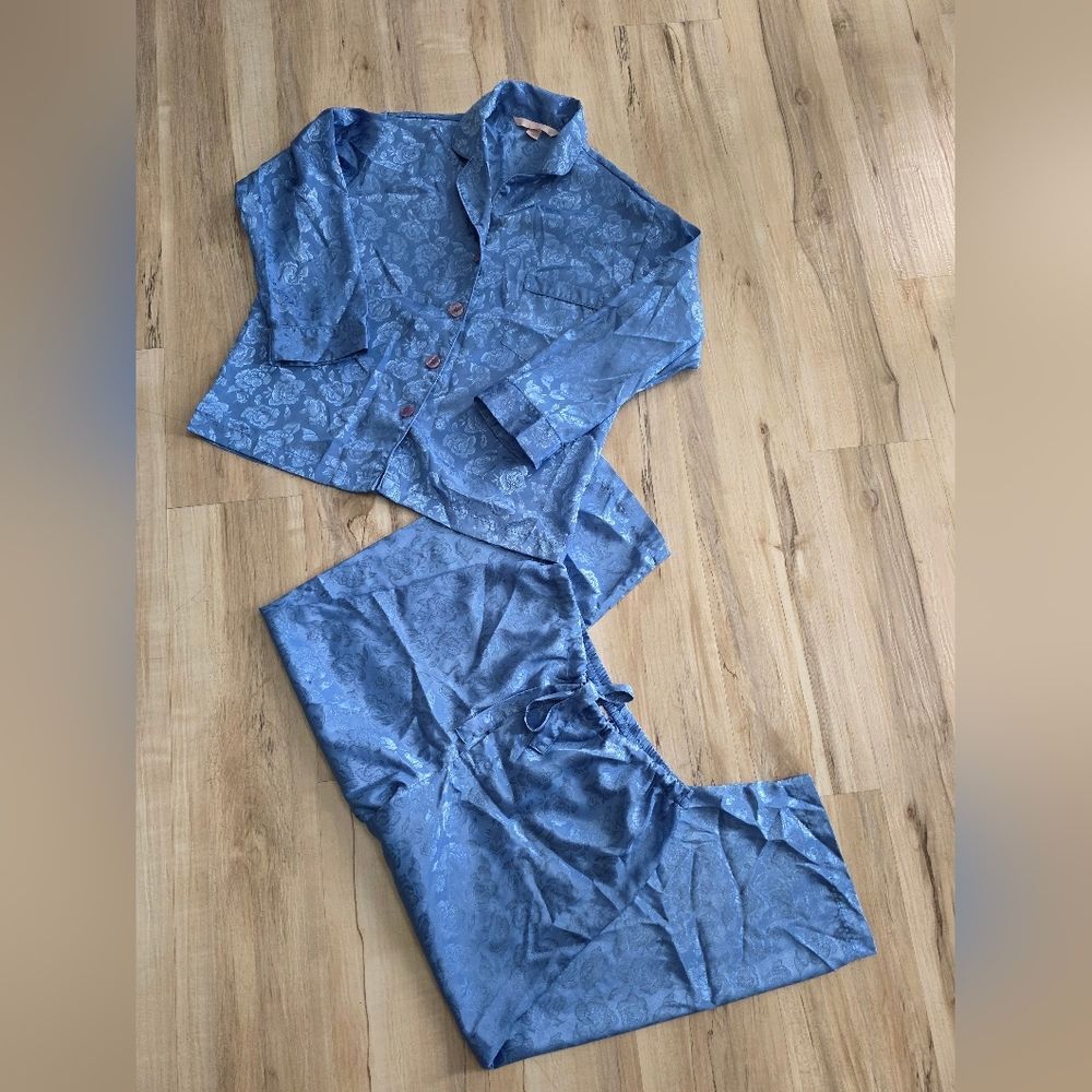 Victoria's Secret Blue Sateen Satin Pajama Set Rose Print XS Loose Polyester